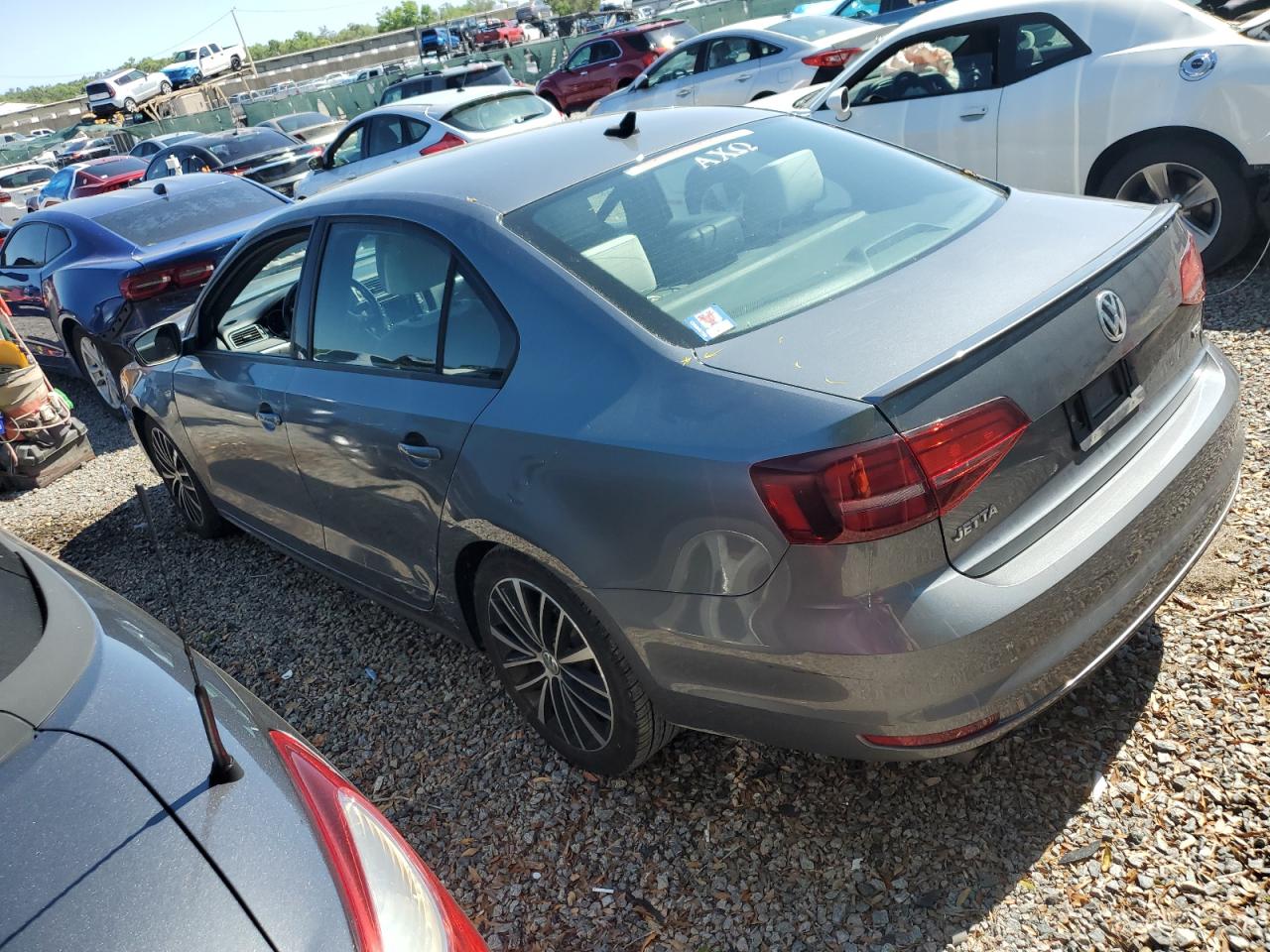 2016 Volkswagen Jetta - Image 2