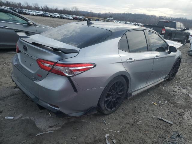  TOYOTA CAMRY 2020 Srebrny