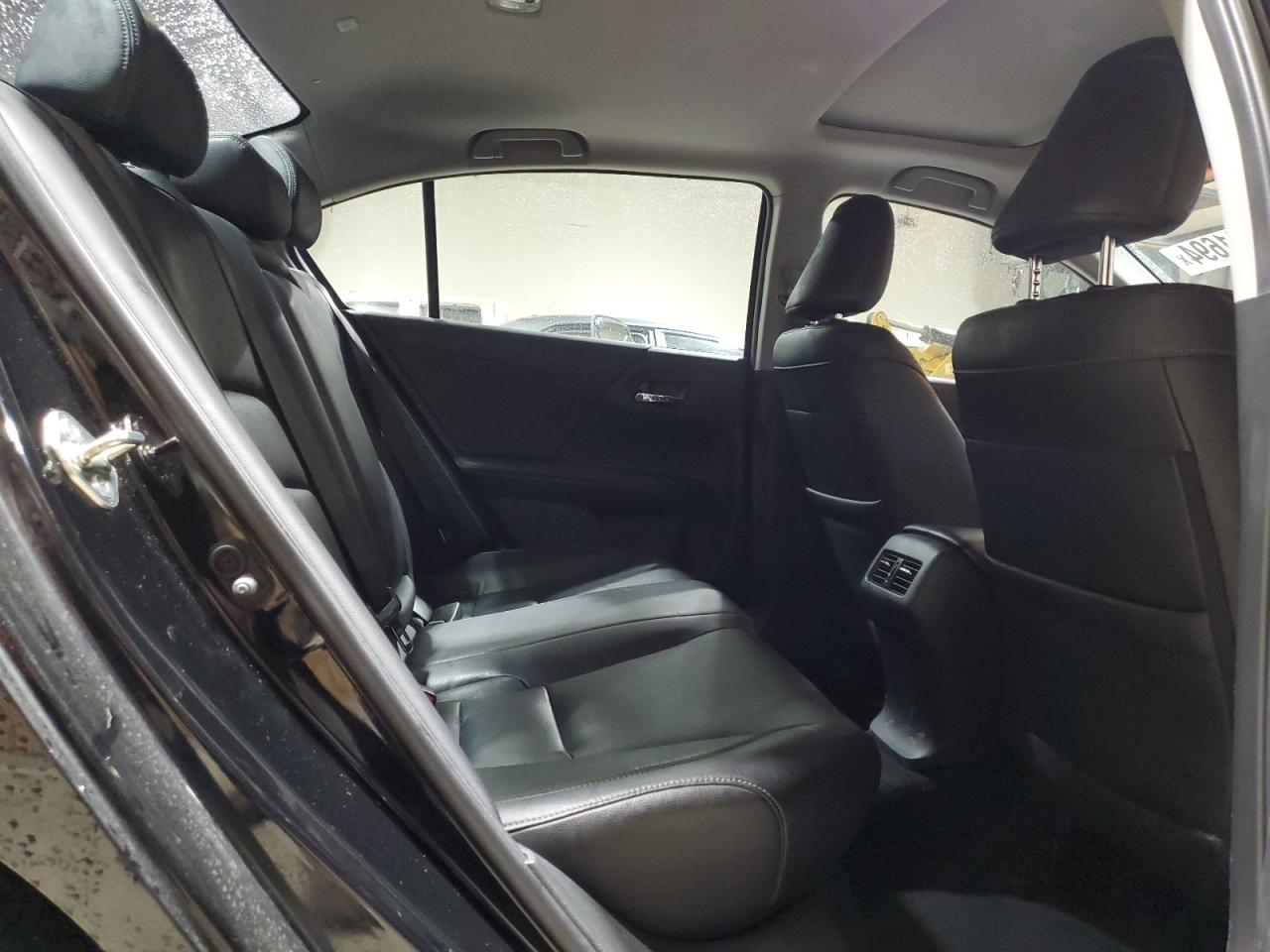 2015 Honda Accord - Image 10