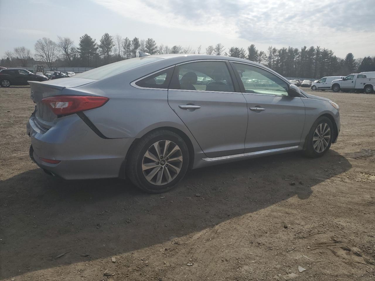 2015 Hyundai Sonata - Image 3