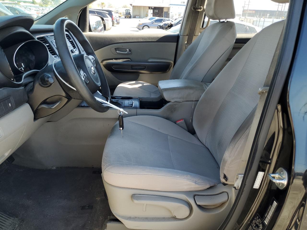 2016 Kia Sedona - Image 7