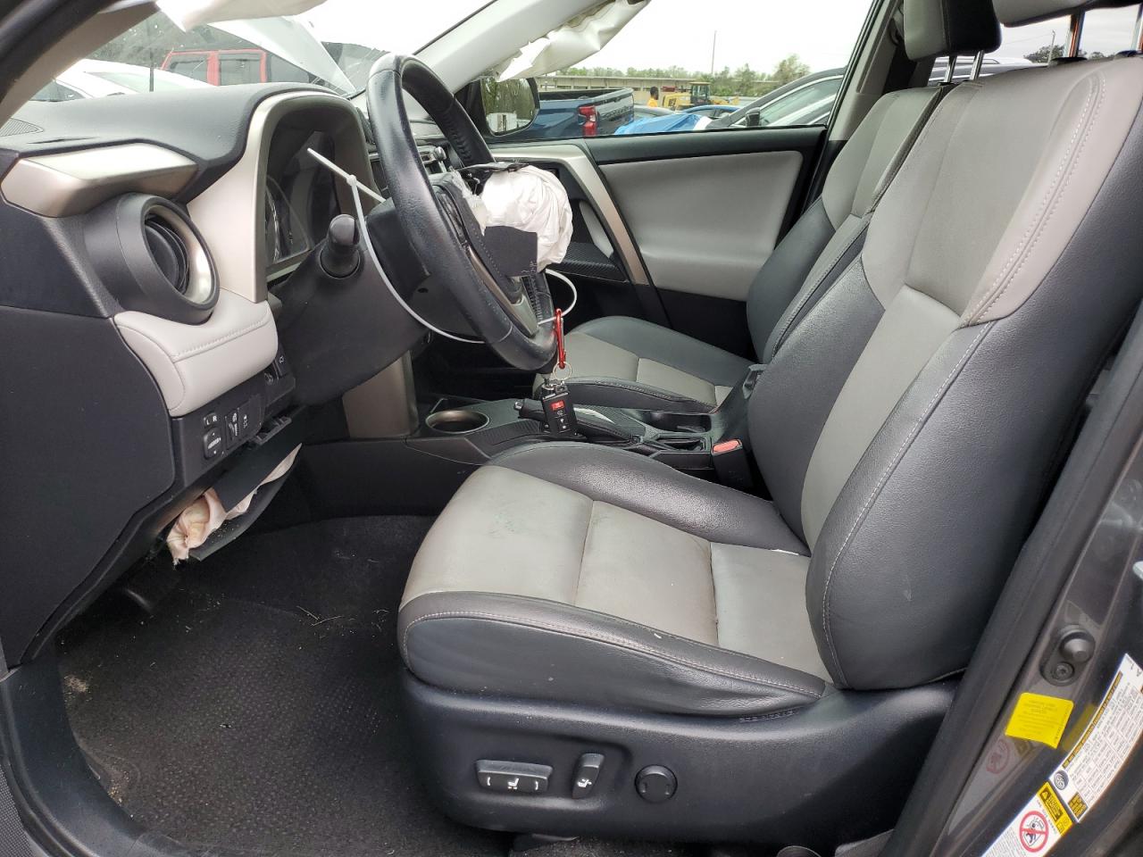 2015 Toyota RAV 4 - Image 7