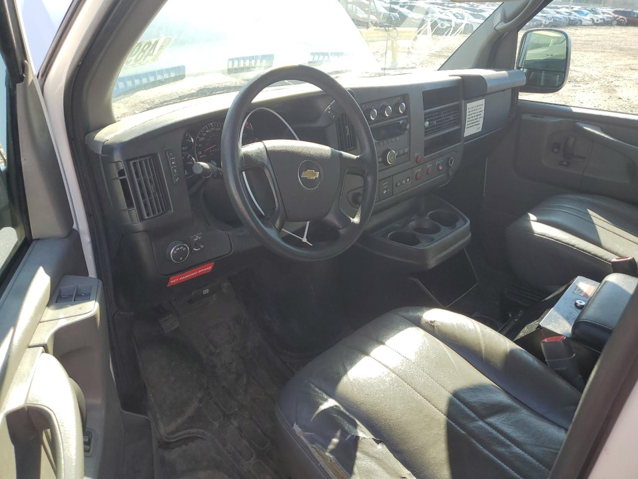 1GCWGFCA2E1914877 2014 Chevrolet Express G2500