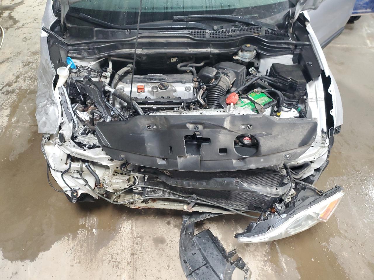 2011 Honda CR-V - Image 11