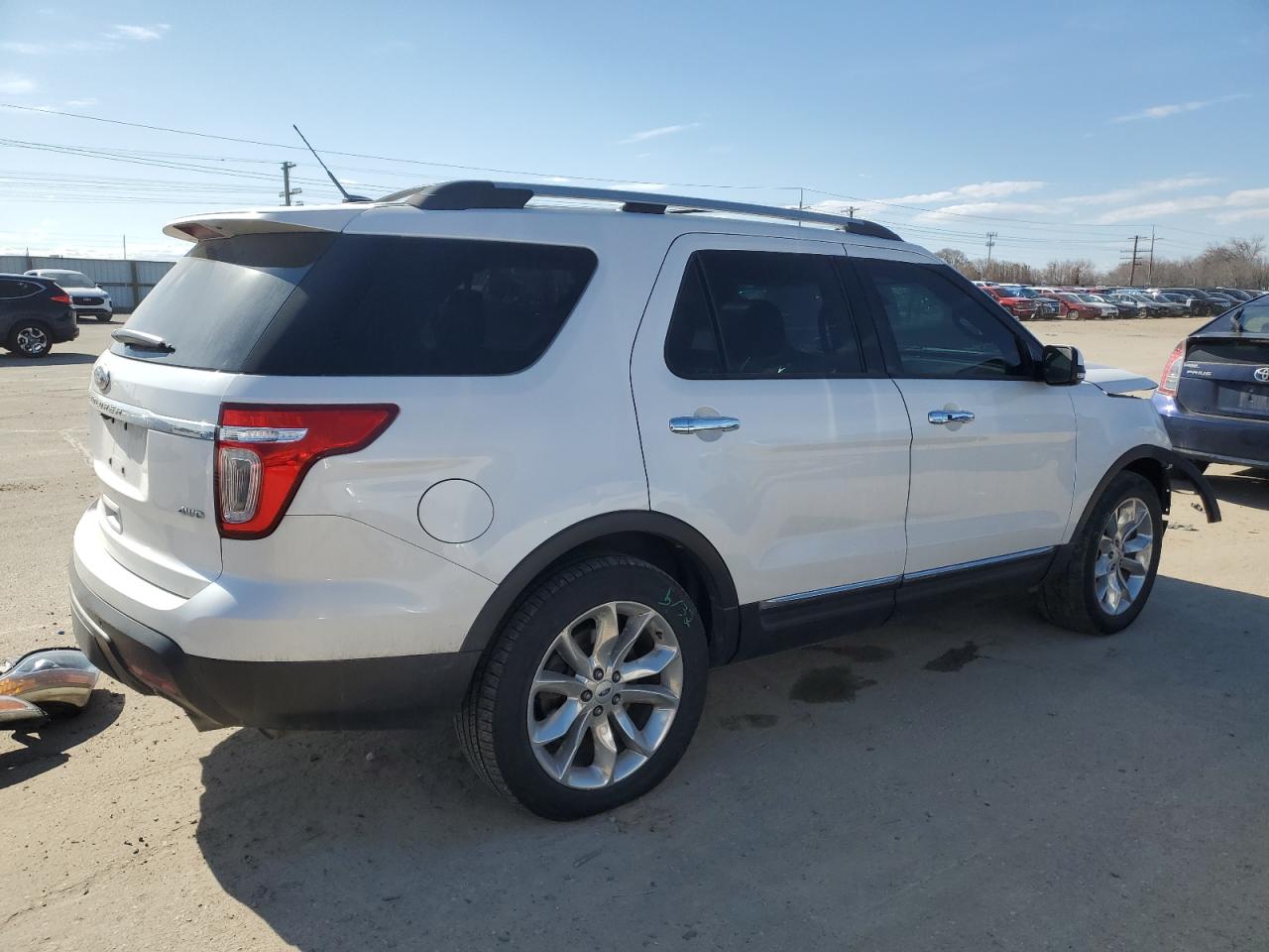2014 Ford Explorer - Image 3