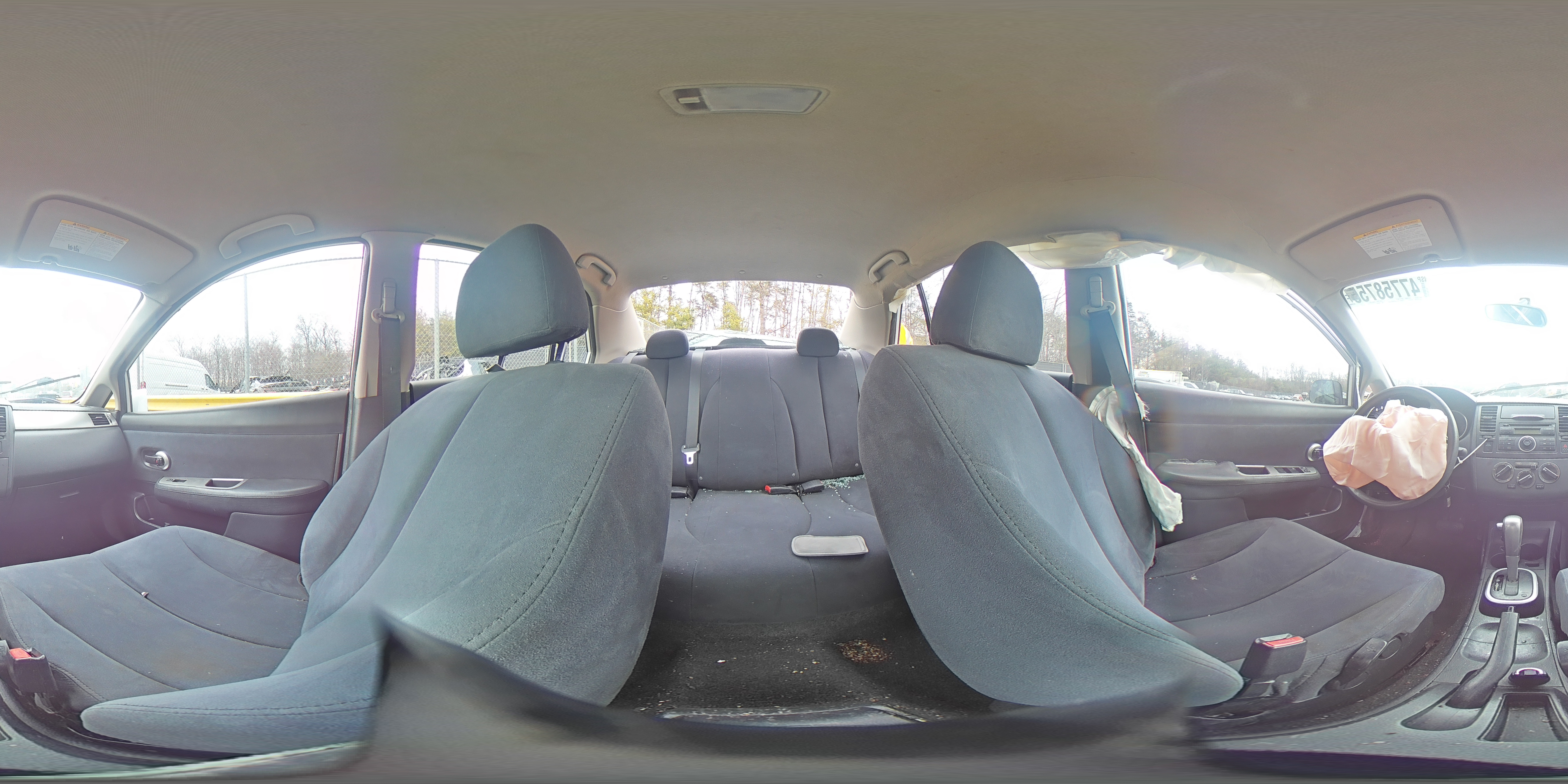 2009 Nissan Versa - Image 13