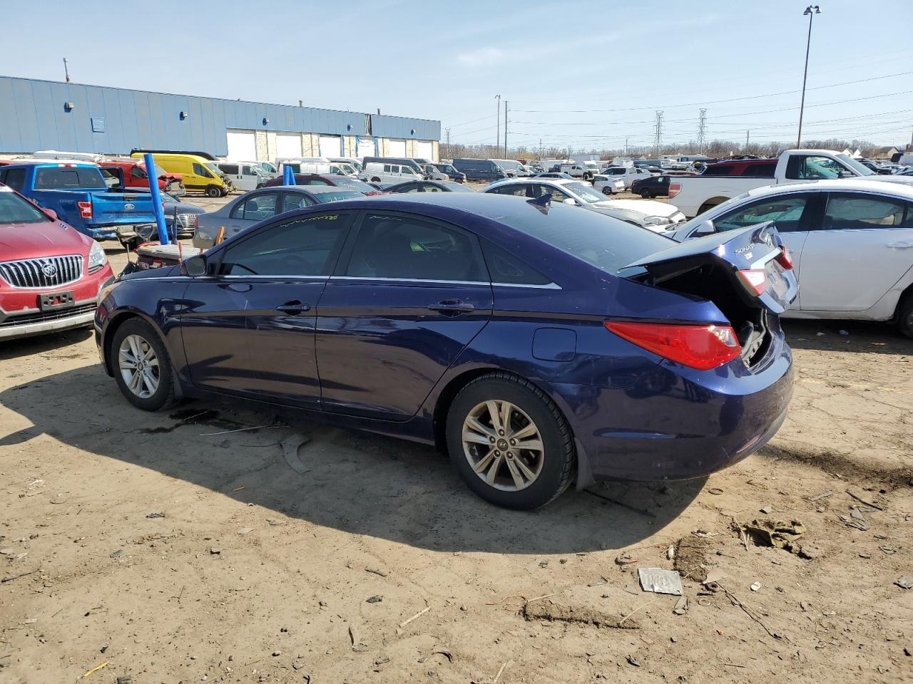 2011 Hyundai Sonata - Image 2
