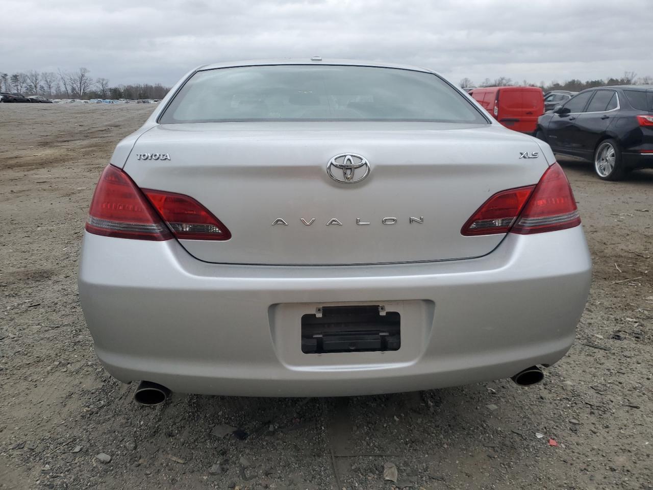 2009 Toyota Avalon - Image 6