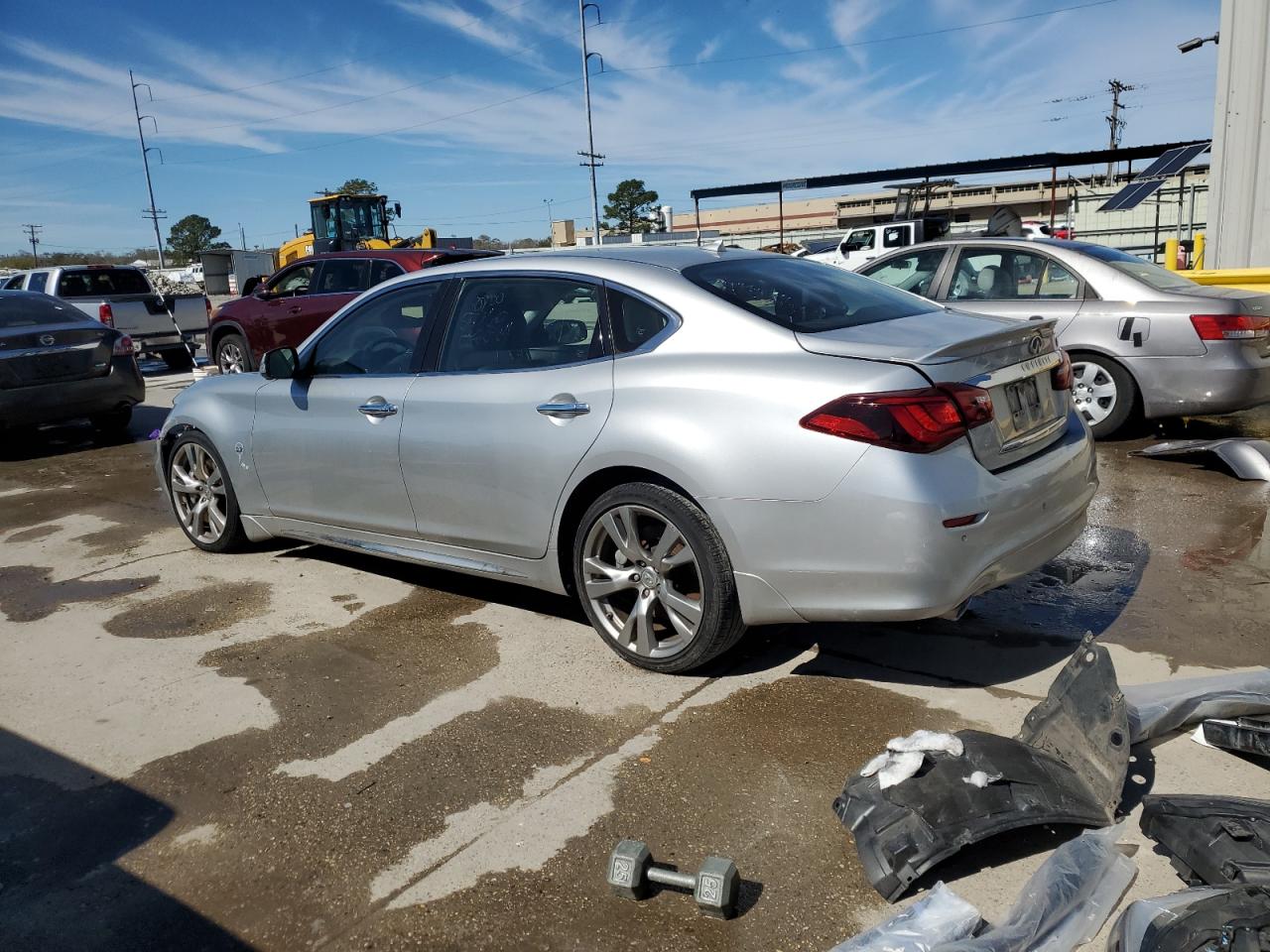 2019 Infiniti Q70 - Image 2