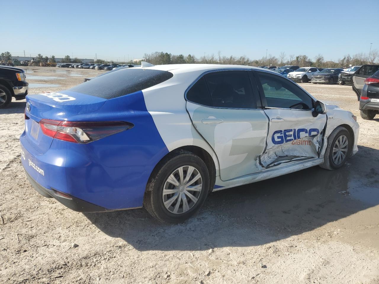 2021 Toyota Camry - Image 3