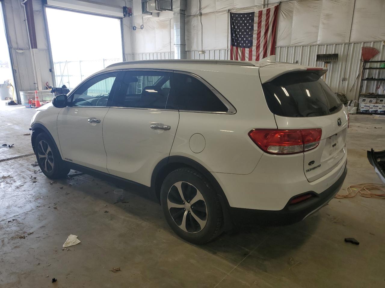 2016 Kia Sorento - Image 2