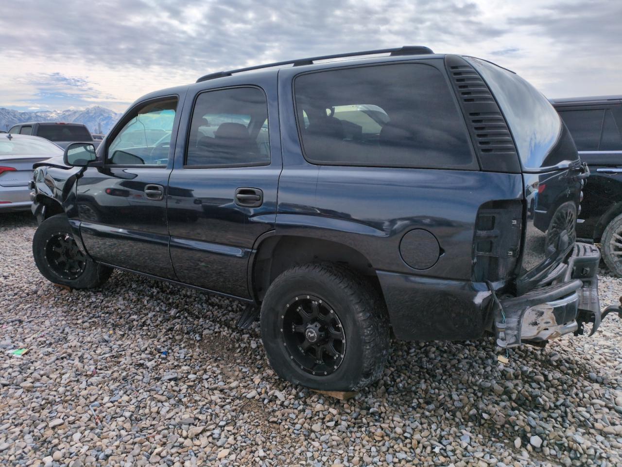 2004 Chevrolet Tahoe - Image 2