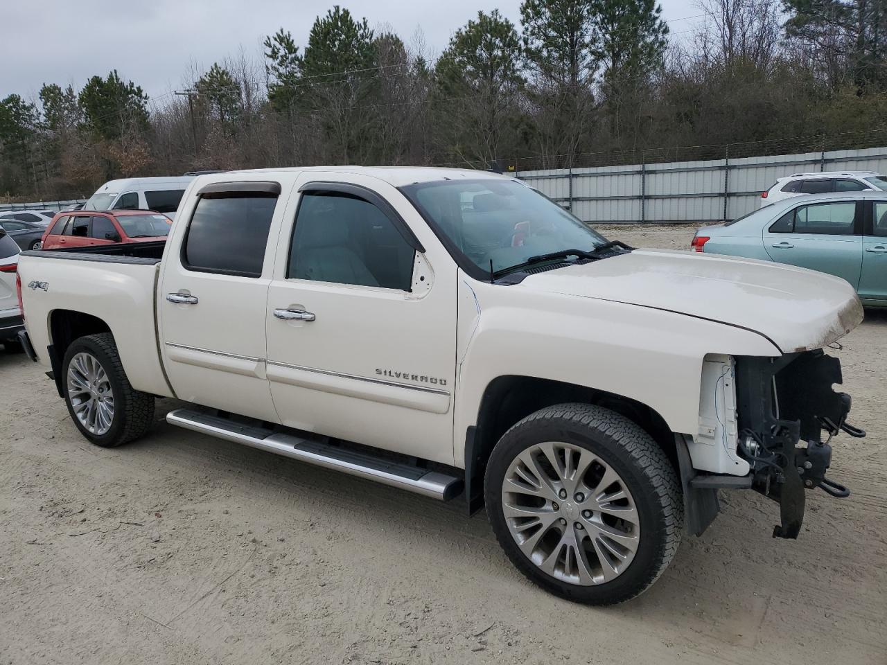 2013 Chevrolet Silverado - Image 4