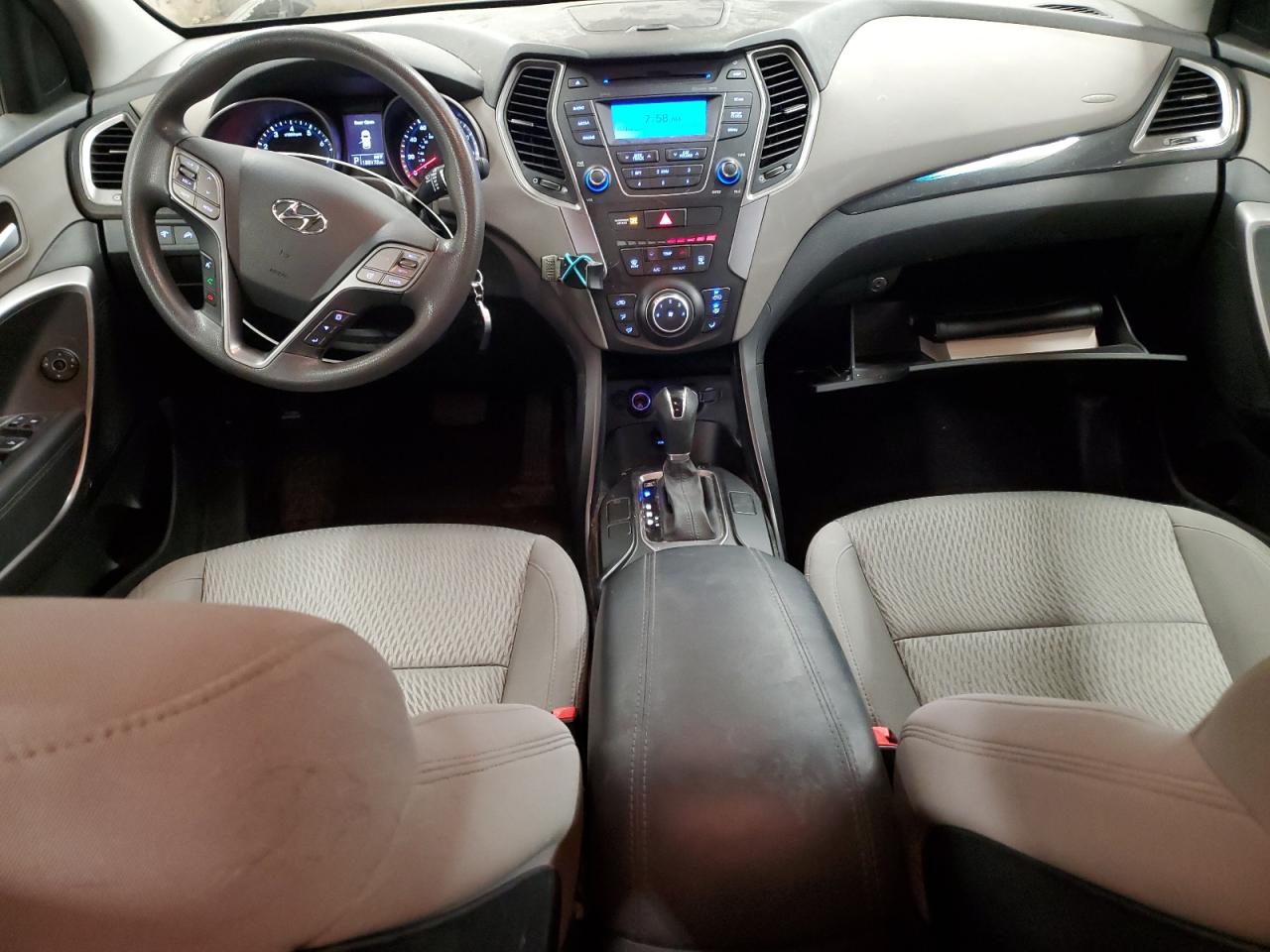 2016 Hyundai Santa Fe - Image 8