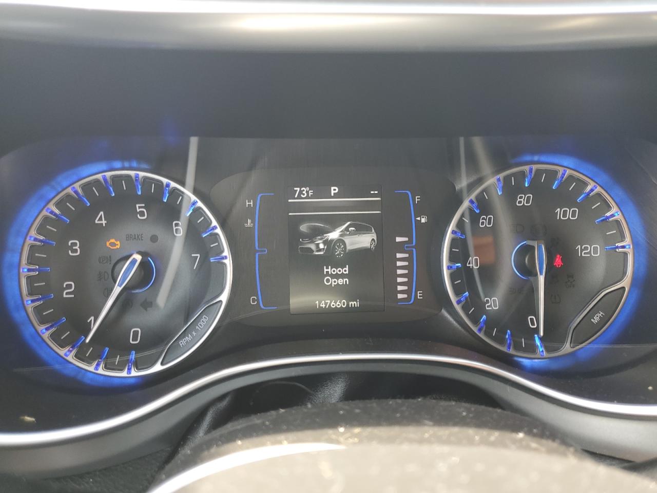 2018 Chrysler Pacifica - Image 9