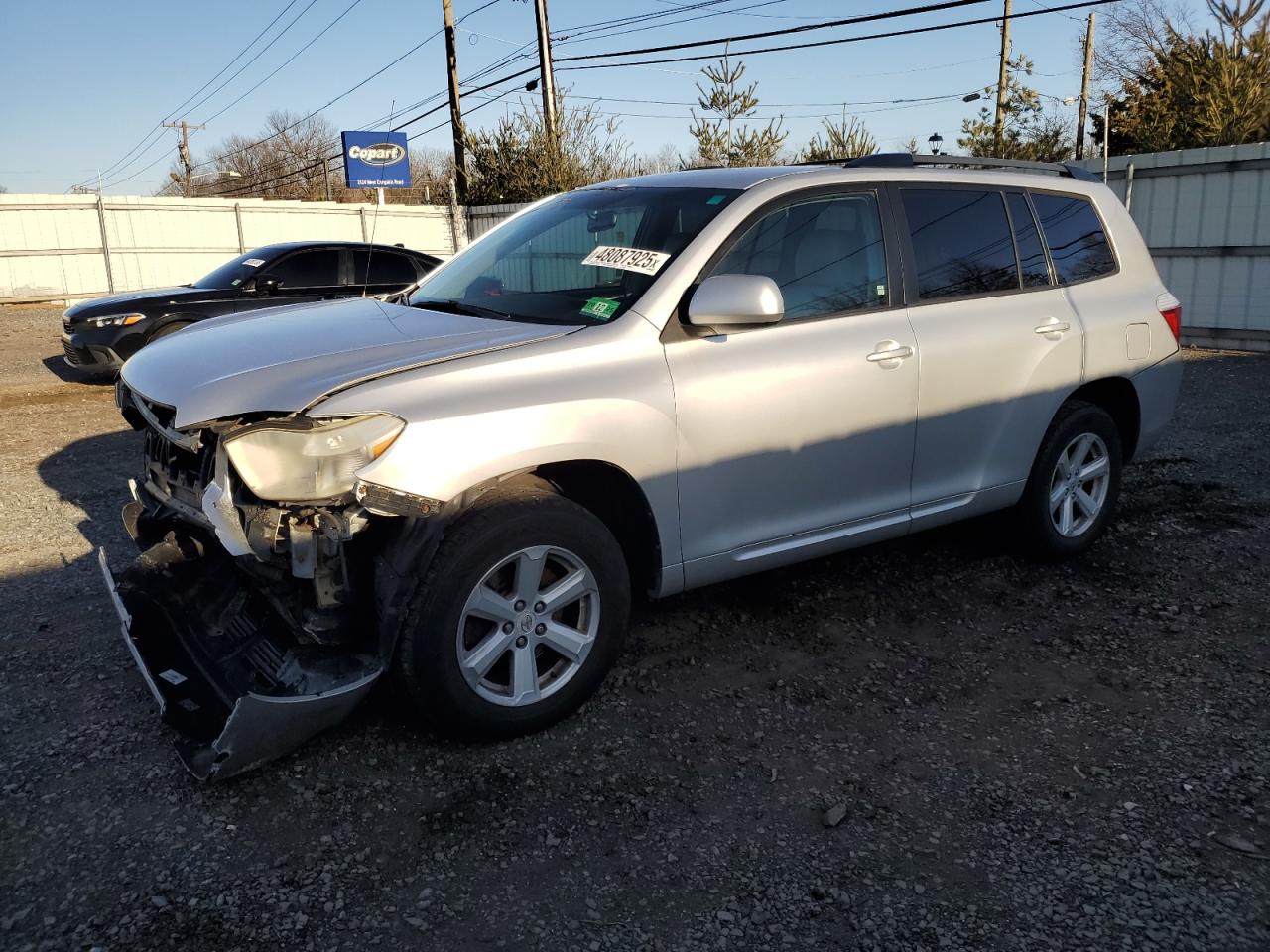 2010 Toyota Highlander - Image 1