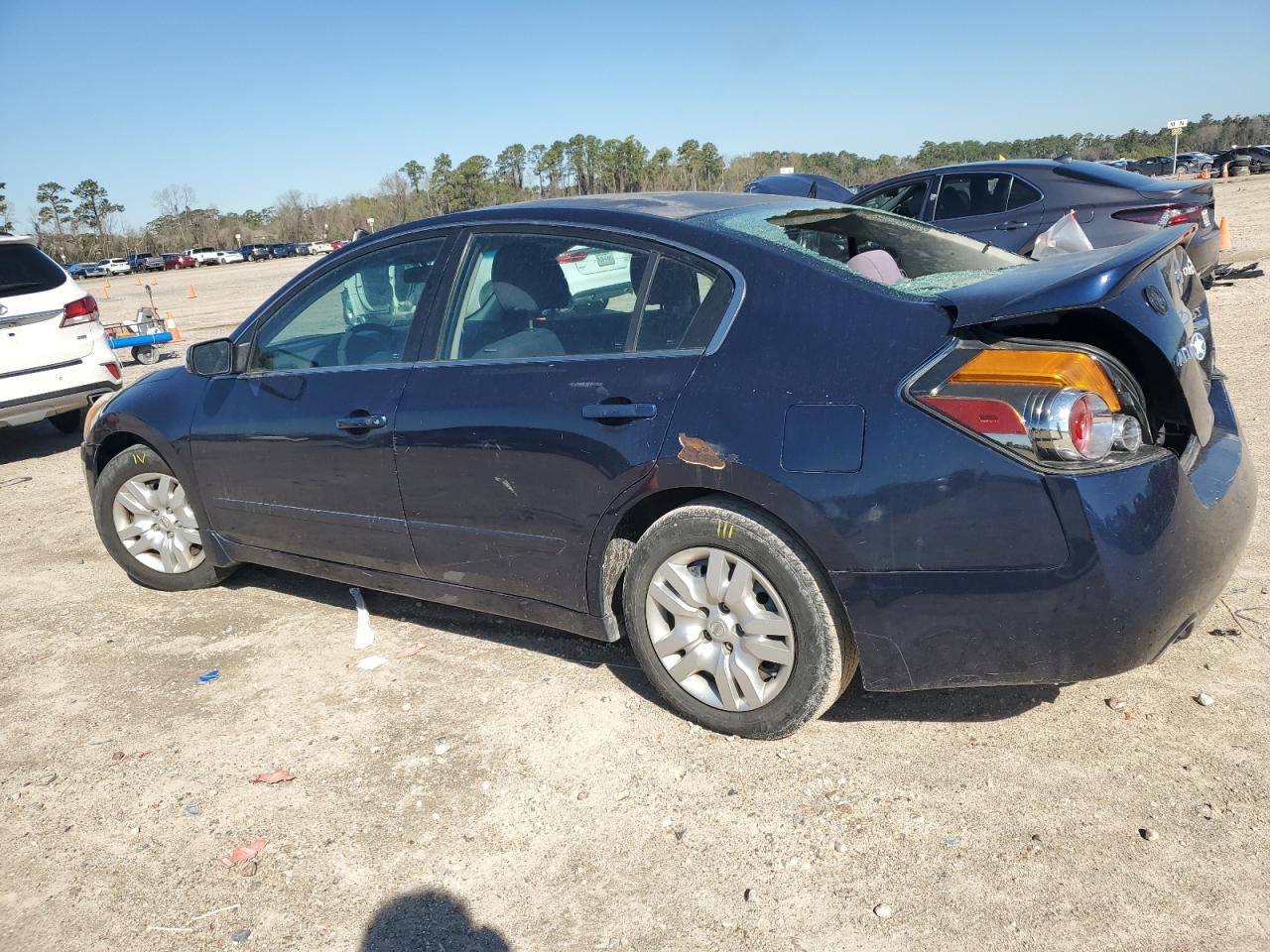 2012 Nissan Altima - Image 2