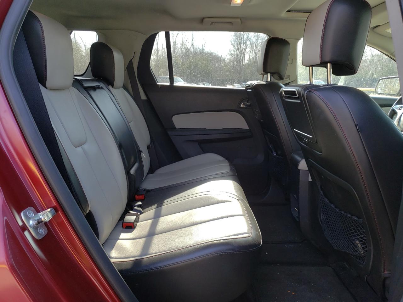 2010 GMC Terrain - Image 11