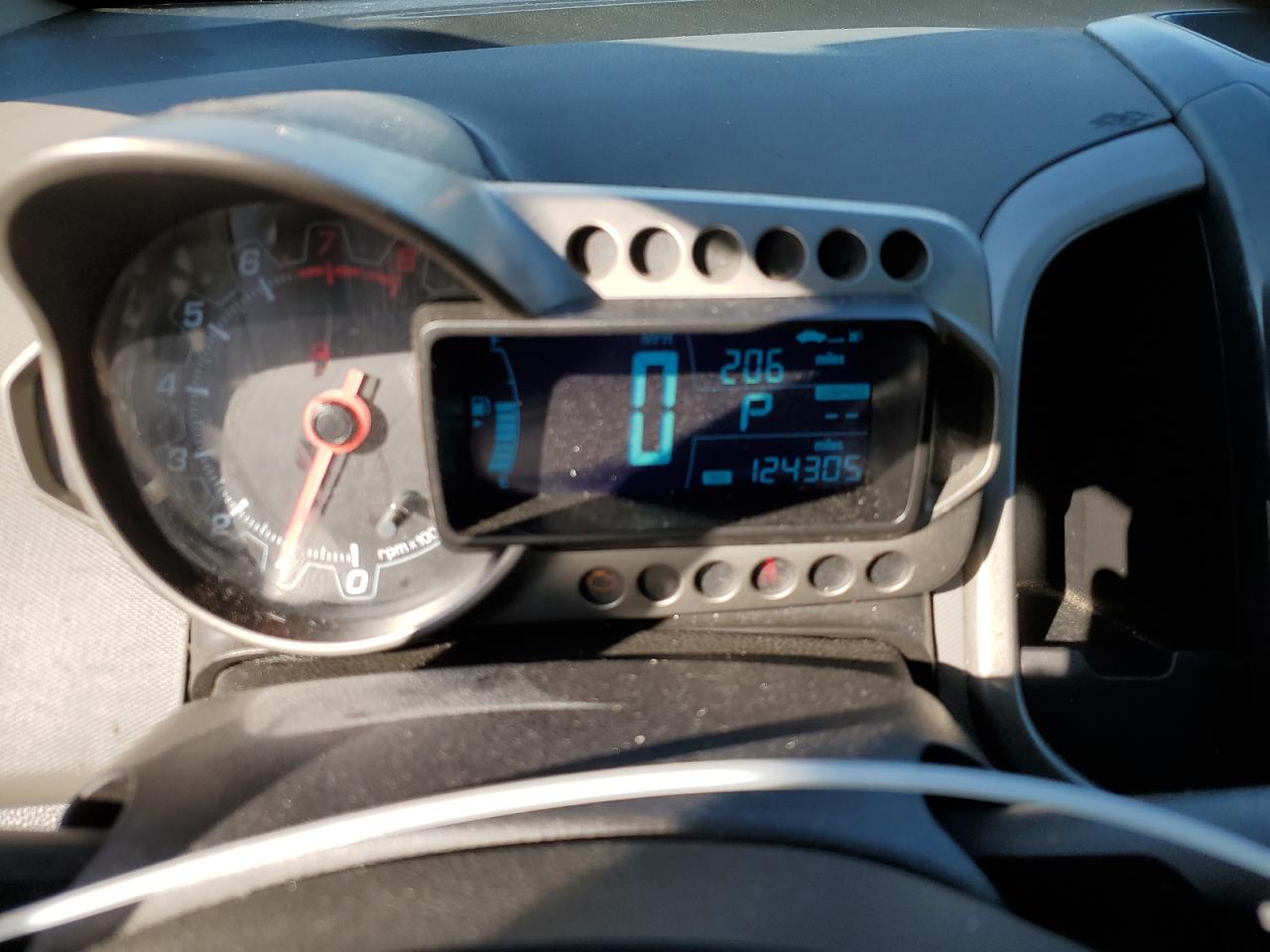 2015 Chevrolet Sonic - Image 9