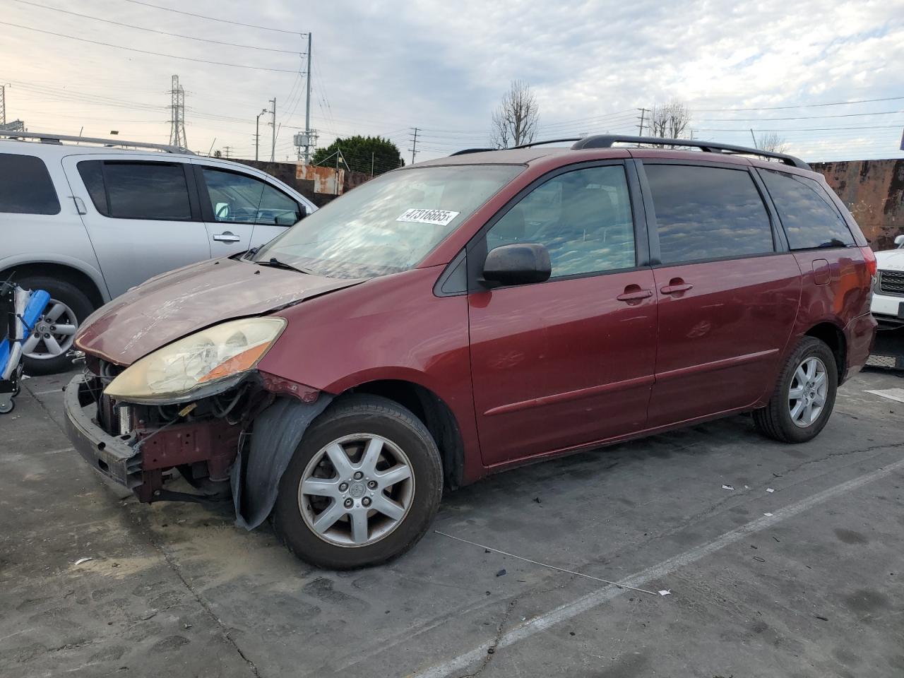 2009 Toyota Sienna - Image 1