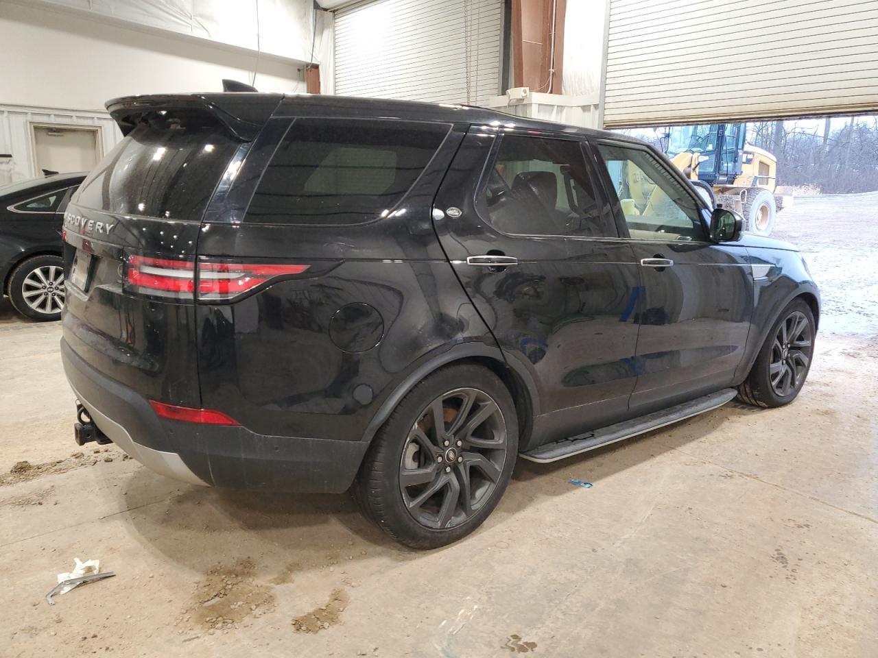 2019 Land Rover Discovery - Image 3
