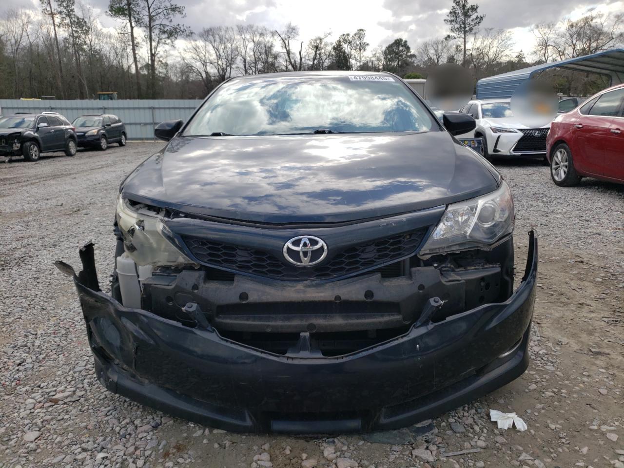 2014 Toyota Camry - Image 5