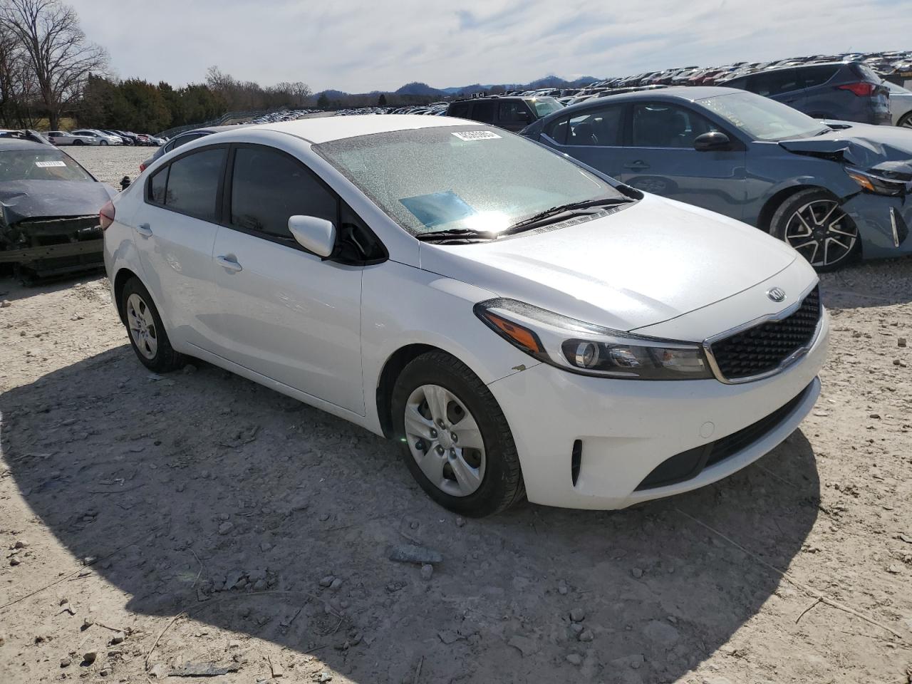 2017 Kia Forte - Image 4