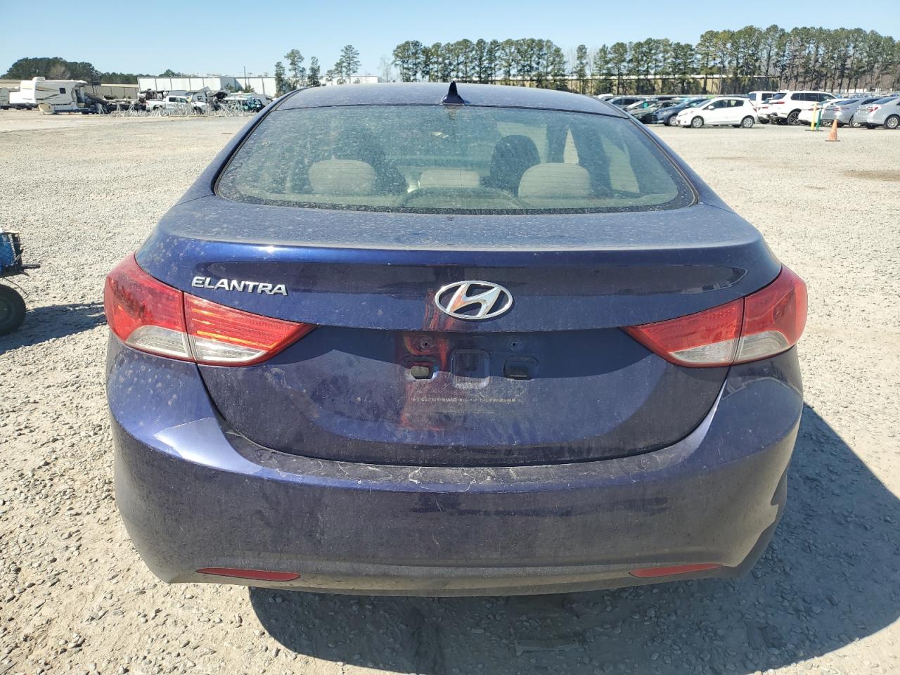 2012 Hyundai Elantra - Image 6