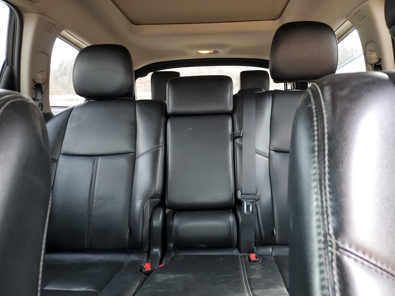 2015 Nissan Pathfinder - Image 10