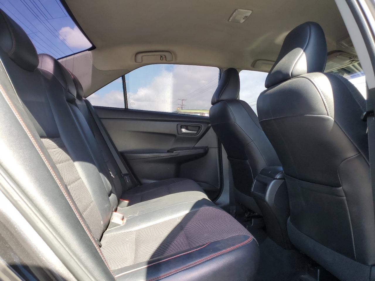2017 Toyota Camry - Image 10