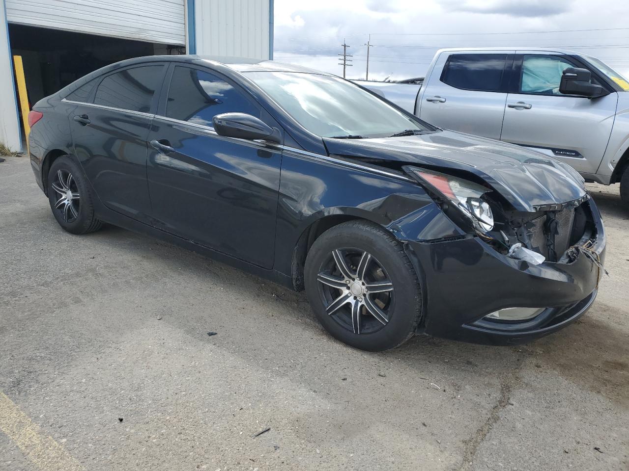 2013 Hyundai Sonata - Image 4
