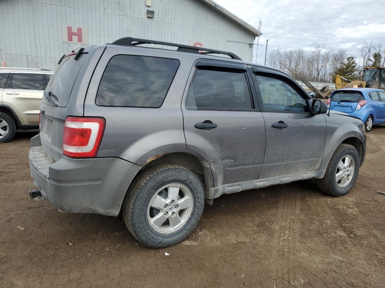 2009 Ford Escape - Image 3