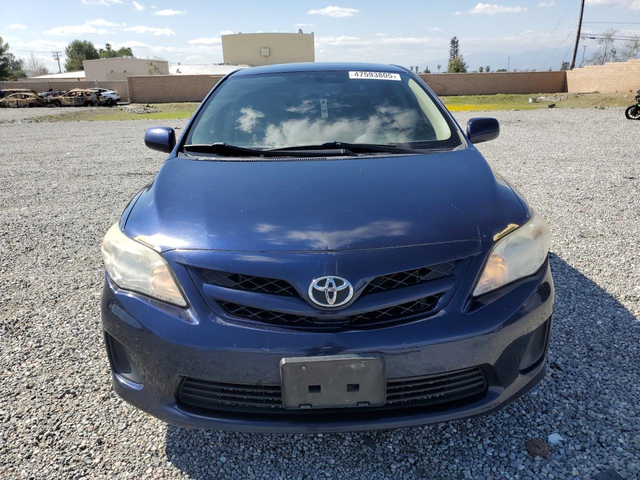 2011 Toyota Corolla - Image 5
