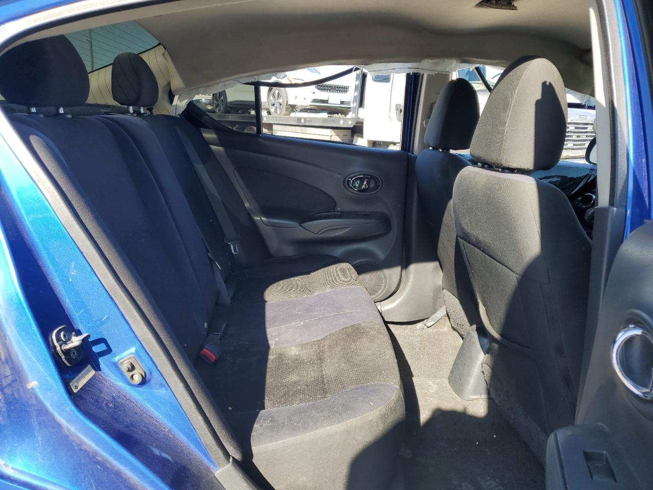 2012 Nissan Versa - Image 11