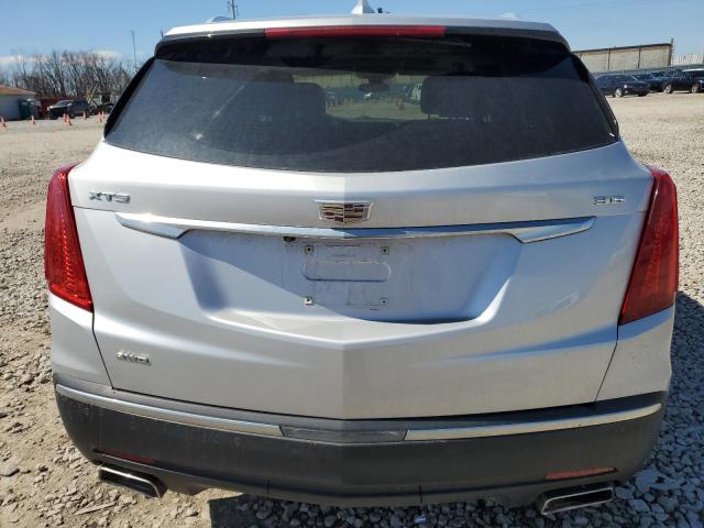  CADILLAC XT5 2017 Srebrny