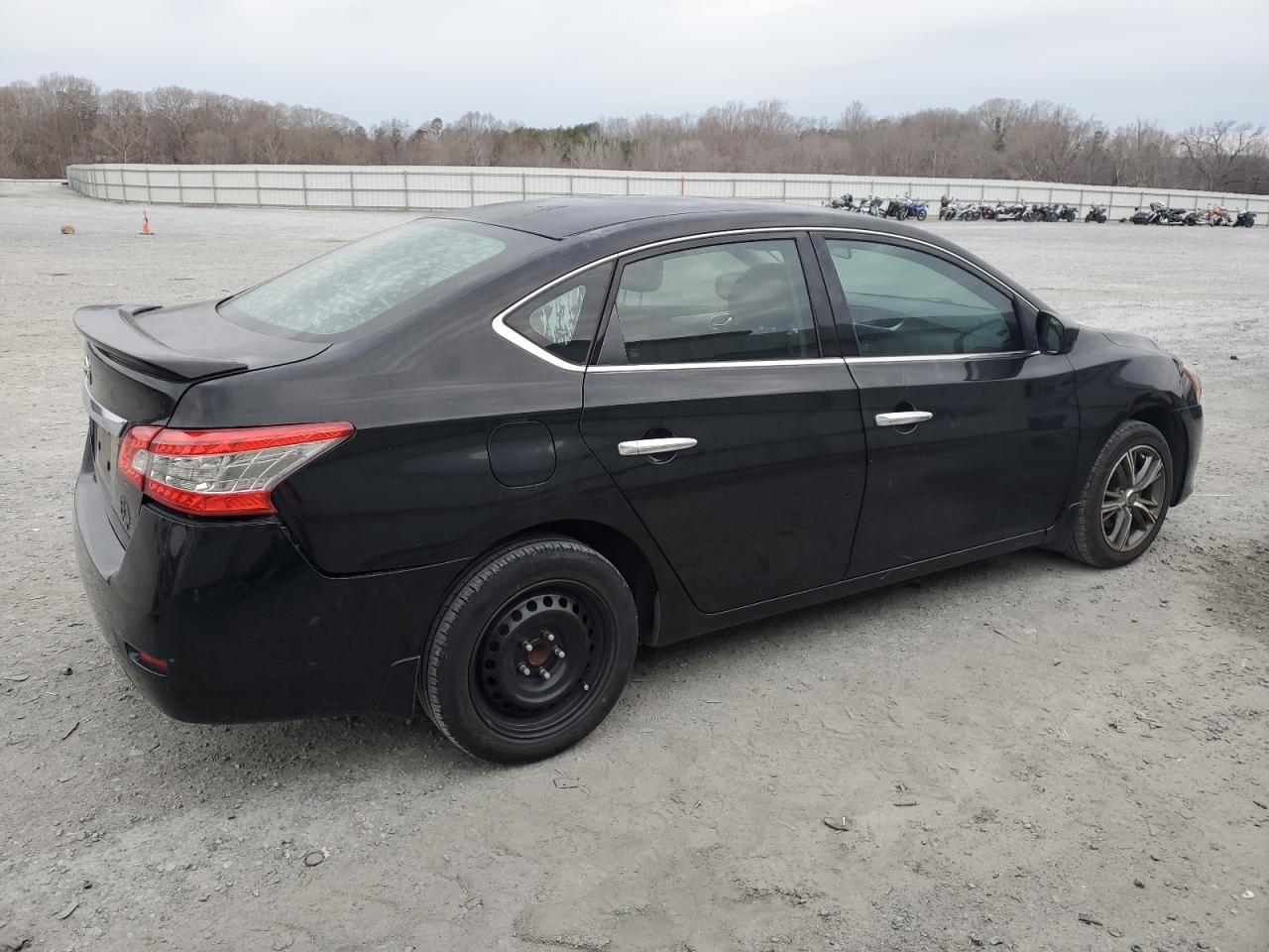 2015 Nissan Sentra - Image 3