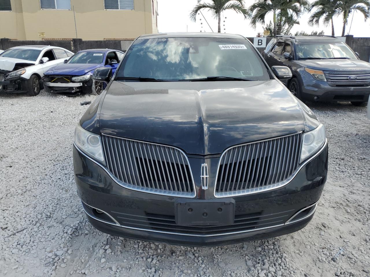 2013 Lincoln MKT - Image 5