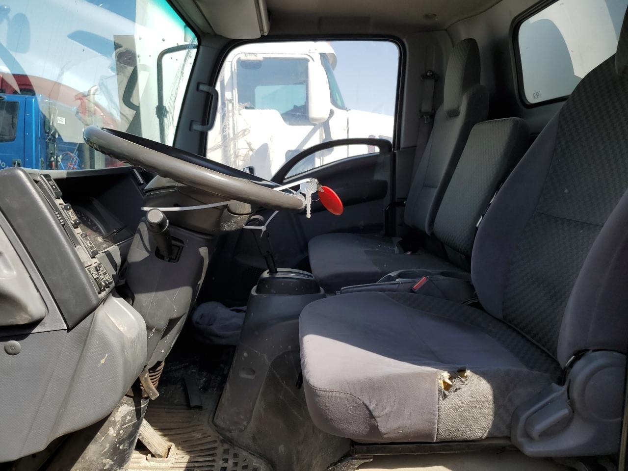 2015 Isuzu Npr Box Truck VIN: JALC4W166F7002681 Lot: 48225305