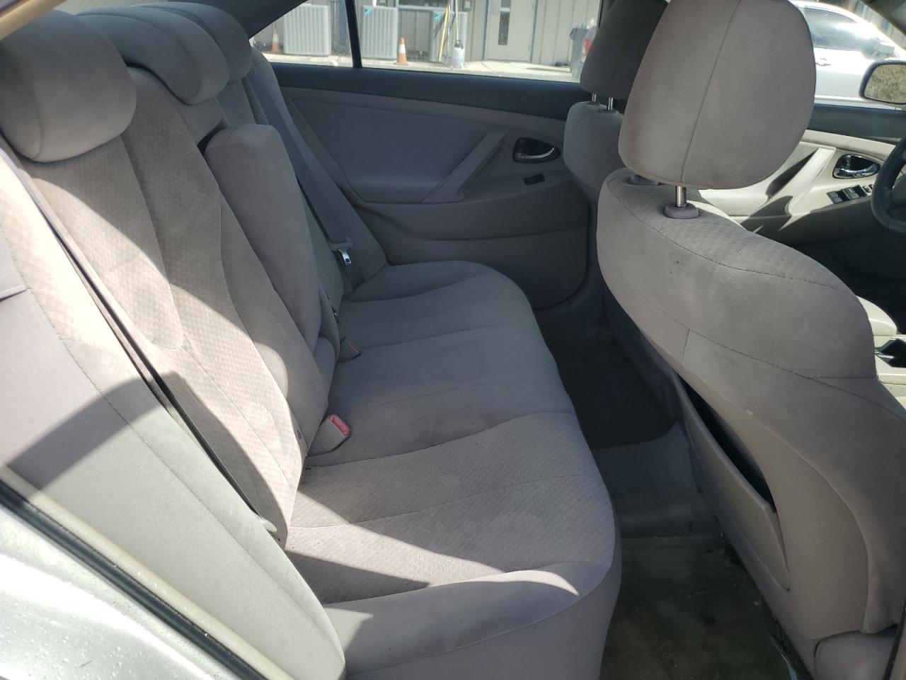 2009 Toyota Camry - Image 10