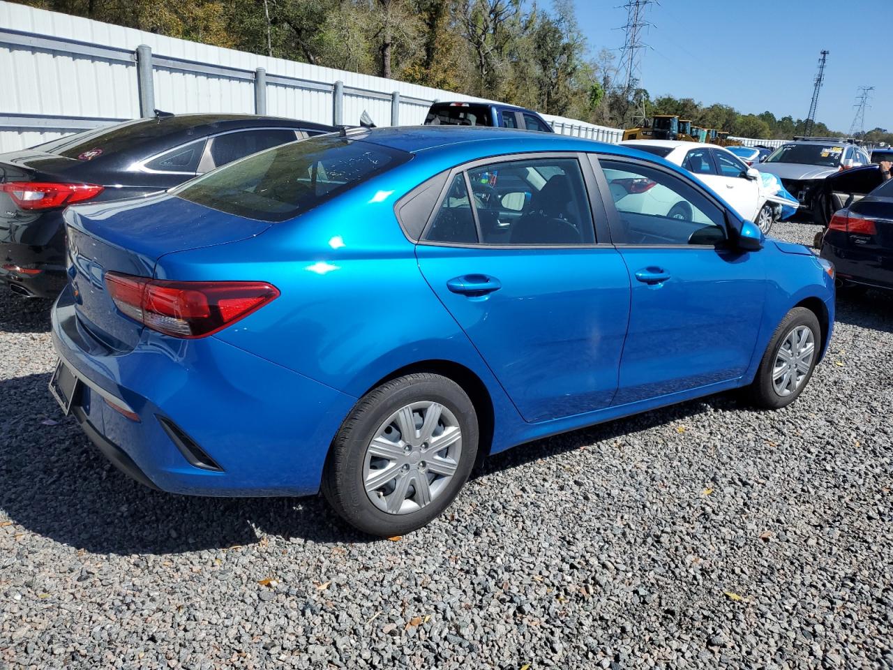 2023 Kia Rio - Image 3