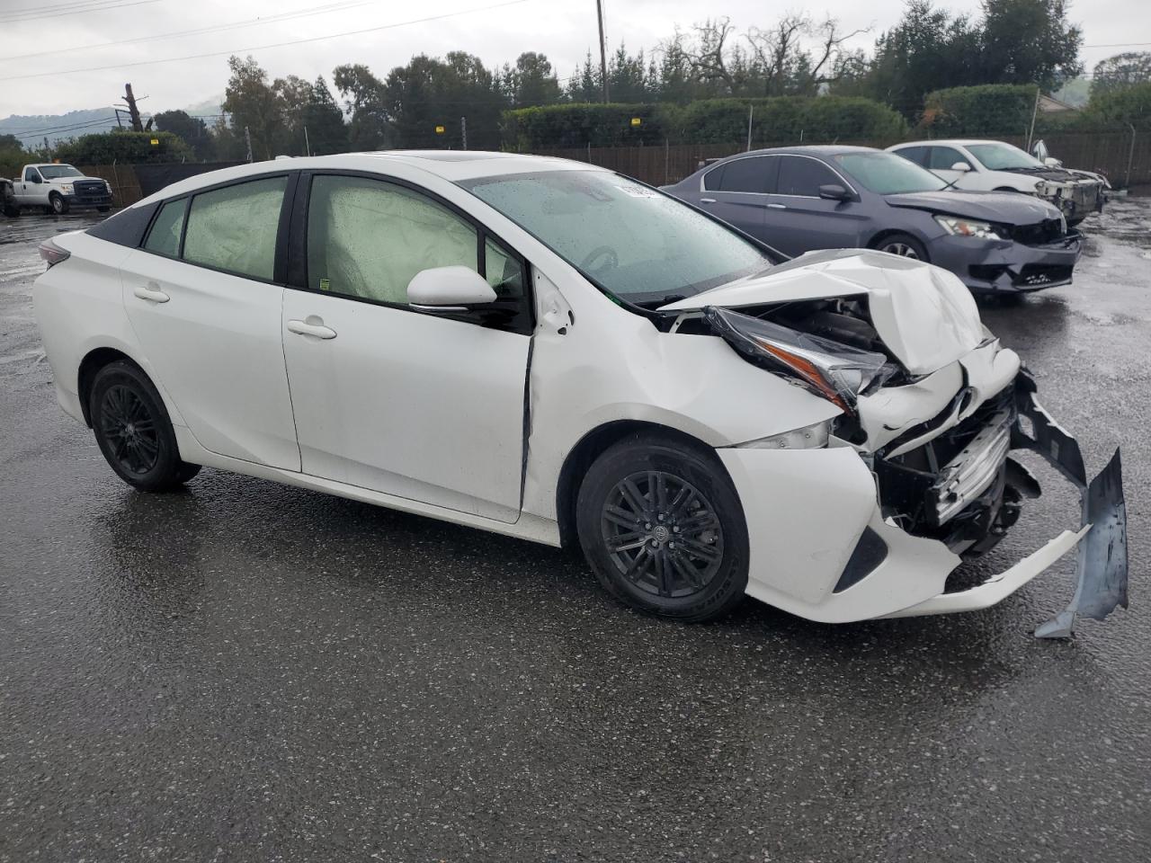 2016 Toyota Prius - Image 4