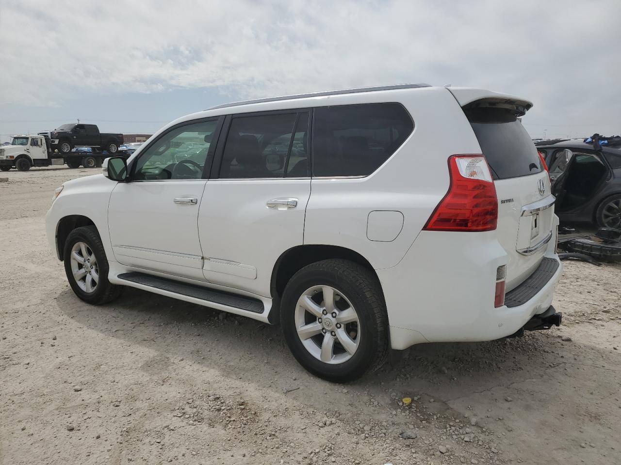 2013 Lexus GX - Image 2