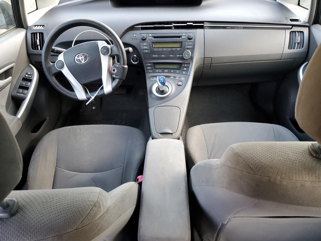 2010 Toyota Prius - Image 8