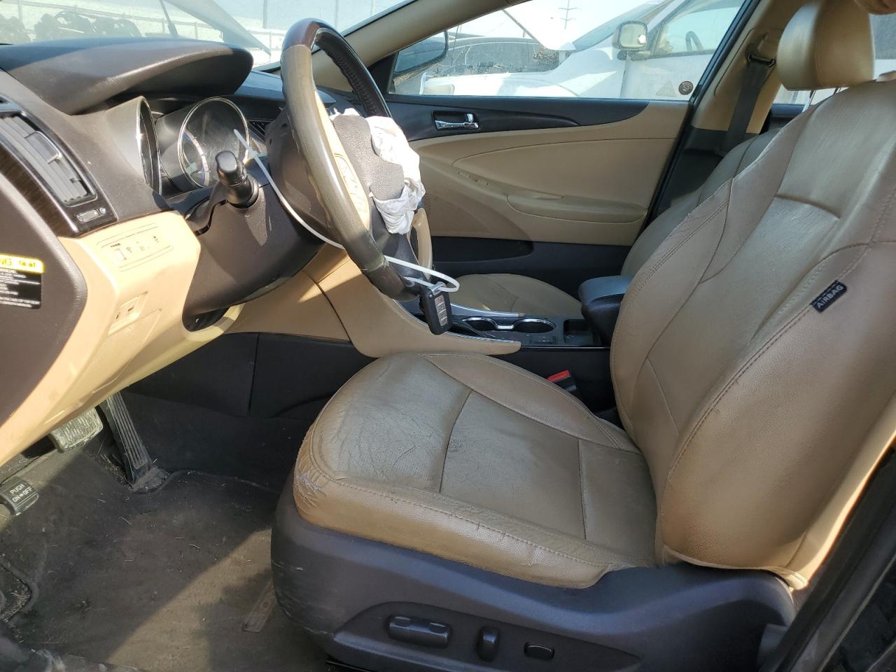 2012 Hyundai Sonata - Image 7
