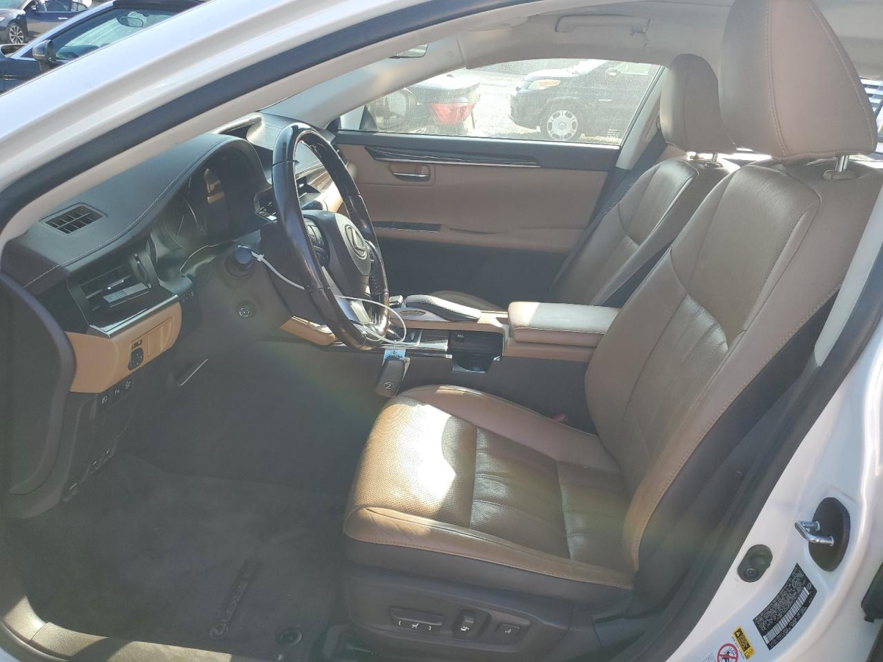 2016 Lexus ES - Image 7