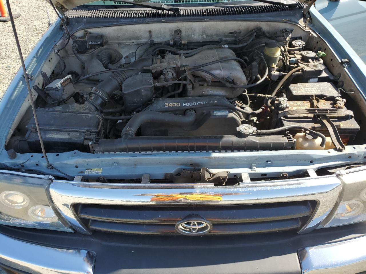 2000 Toyota Tacoma - Image 13