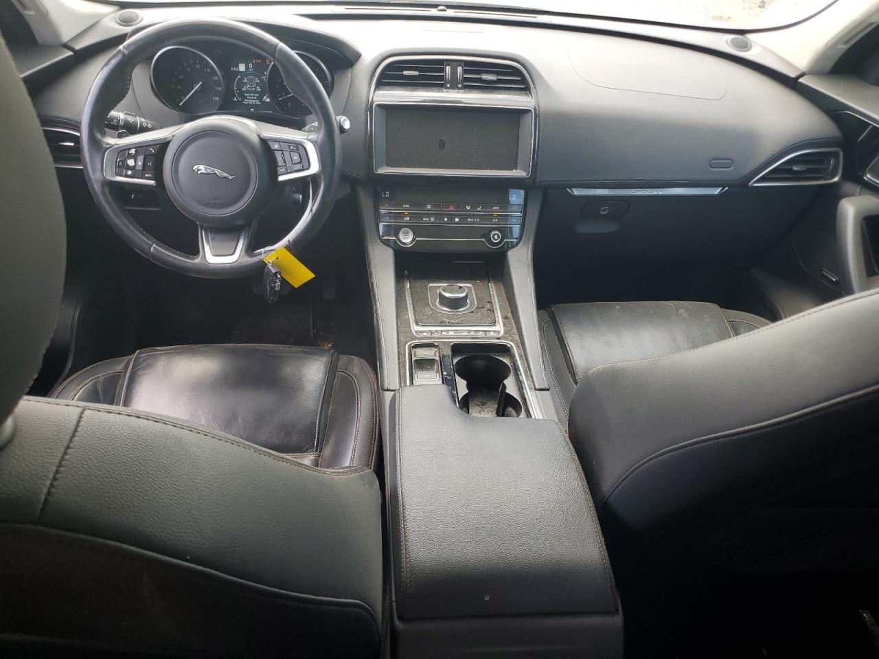 2020 Jaguar F-Pace - Image 8