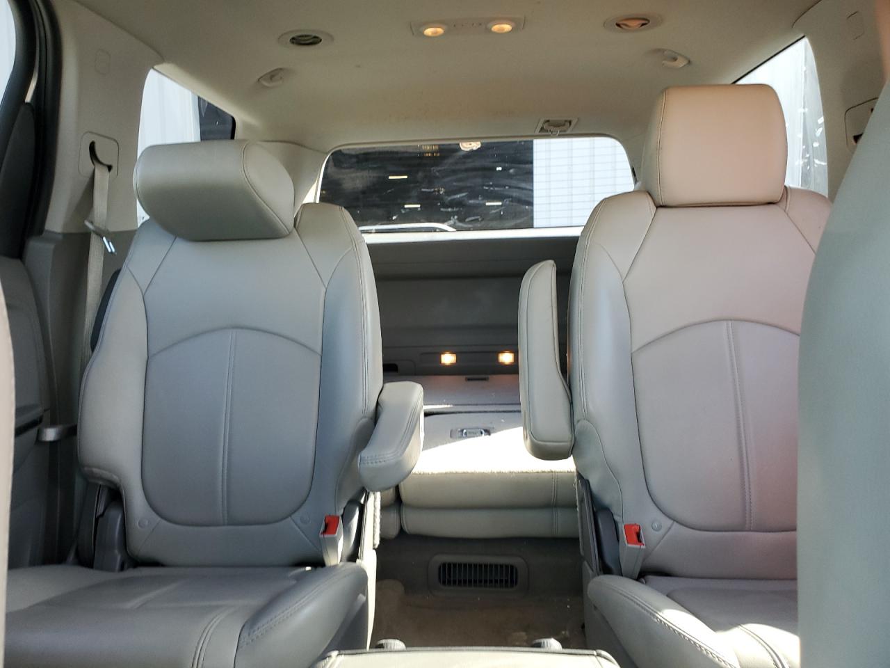 2017 GMC Acadia - Image 10