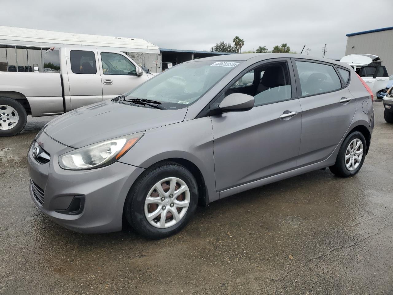 2013 Hyundai Accent Gls for Sale in Fresno, CA - Minor Dent/Scratches