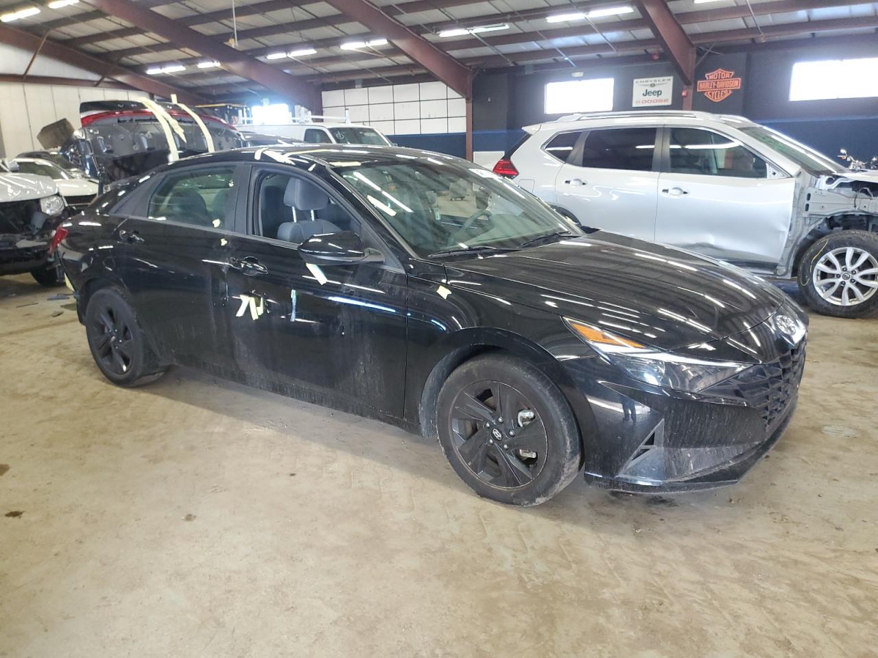 2023 Hyundai Elantra - Image 4